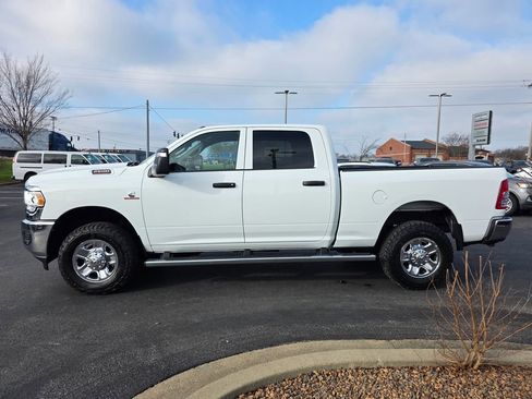 Used 2024 RAM 2500 Tradesman w/ Chrome Appearance Group image 9
