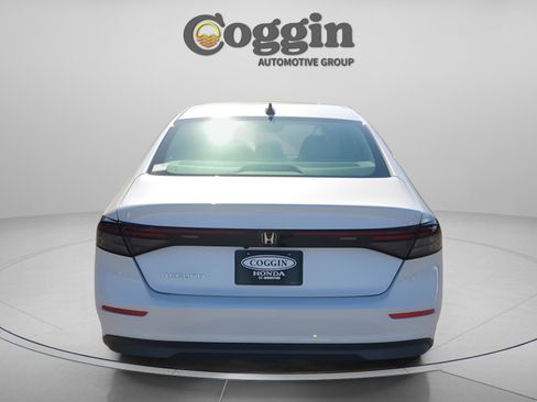 New 2025 Honda Accord SE image 4