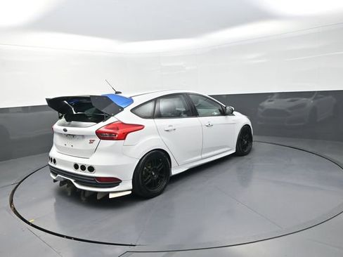 Used 2018 Ford Focus ST image 12