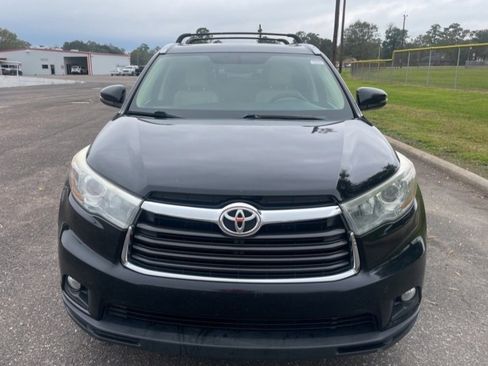 Used 2016 Toyota Highlander XLE image 2