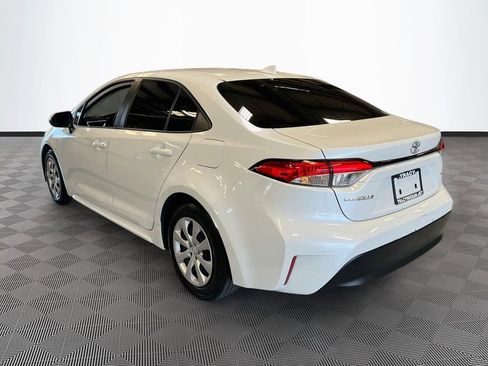 Used 2026 Toyota Corolla LE FWD image 5