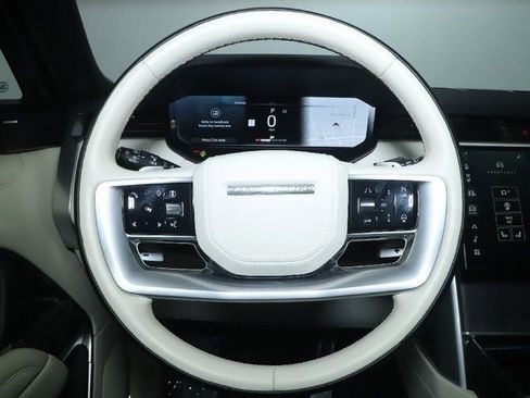 Used 2024 Land Rover Range Rover SE AWD/4WD image 19