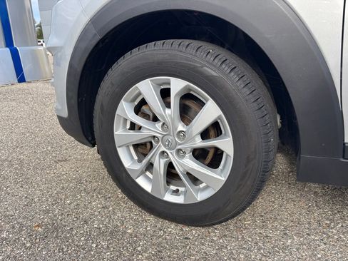 Used 2019 Hyundai Tucson Value AWD/4WD image 9