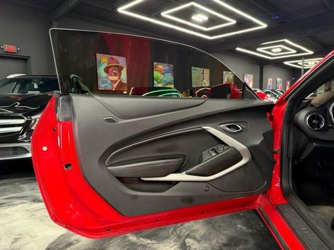 Used 2017 Chevrolet Camaro LT RWD image 18
