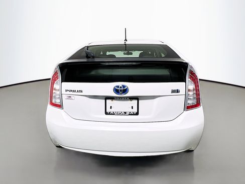 Used 2014 Toyota Prius Two image 6