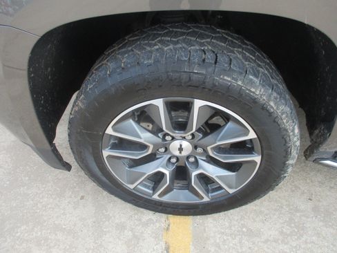 Used 2016 Chevrolet Tahoe LTZ AWD/4WD image 3