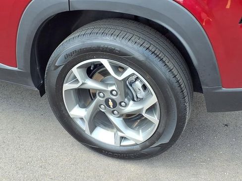 Used 2025 Chevrolet Trax LT FWD image 24
