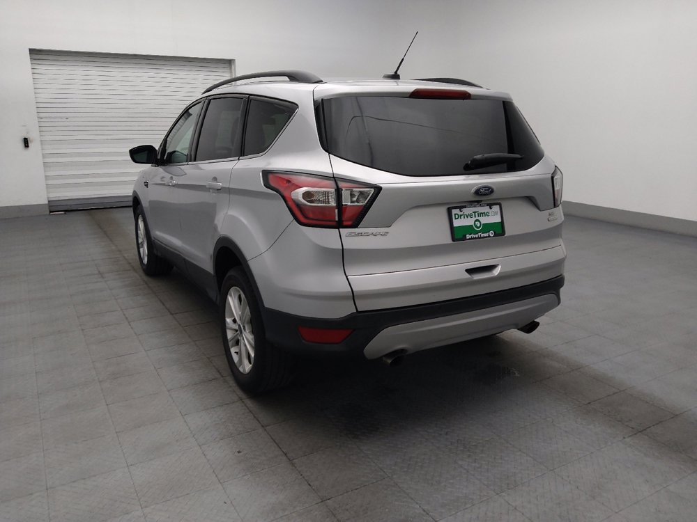 Used 2017 Ford Escape SE w/ Equipment Group 201A FWD image 5