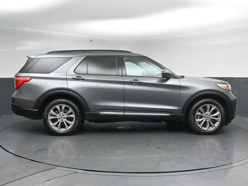 Certified 2023 Ford Explorer XLT w/ Equipment Group 202A AWD/4WD image 8