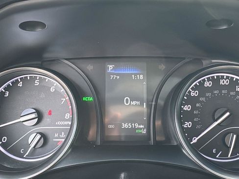 Used 2023 Toyota Camry SE image 11