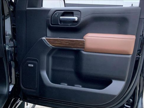 Certified 2022 Chevrolet Silverado 1500 High Country w/ Safety Package II image 21