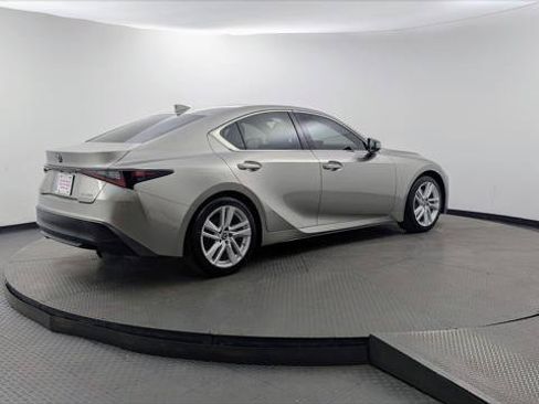 Used 2022 Lexus IS 300 RWD image 8