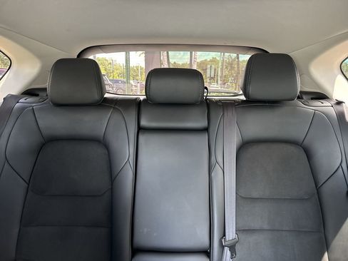 Used 2018 MAZDA CX-5 Touring w/ Preferred Equipment Package FWD image 18