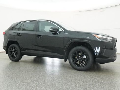 New 2025 Toyota RAV4 LE image 28