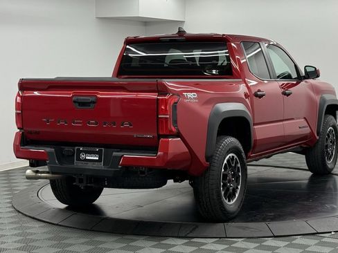 Used 2025 Toyota Tacoma TRD Off-Road image 6