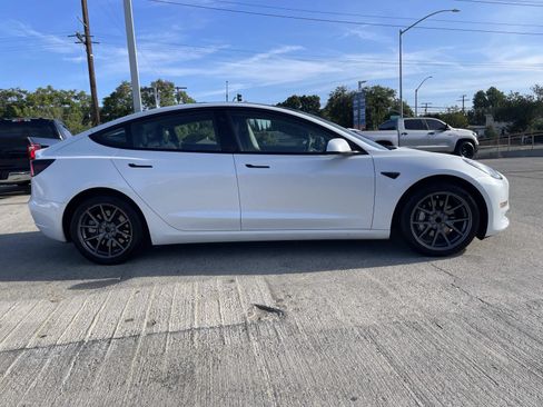Used 2023 Tesla Model 3 Standard Range RWD image 2