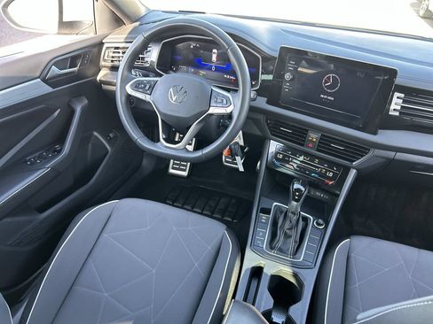 Used 2026 Volkswagen Jetta Sport FWD image 11