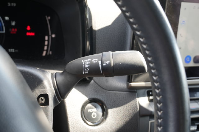 Used 2025 Toyota Camry SE FWD image 28