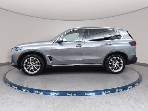 Used 2024 BMW X5 xDrive40i w/ Premium Package AWD/4WD image 9