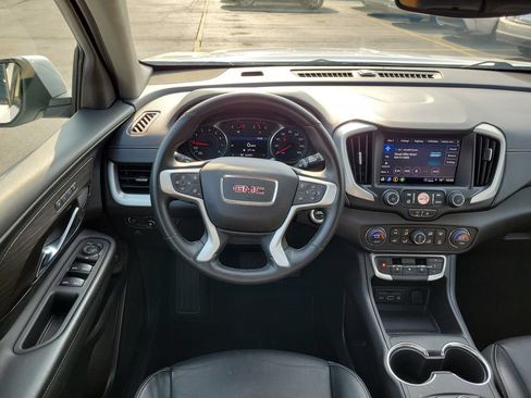 Used 2024 GMC Terrain SLT AWD/4WD image 13