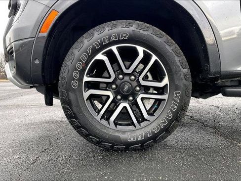 Certified 2024 Ford Ranger Lariat w/ FX4 Off-Road Package image 9