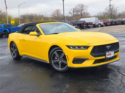 Used 2024 Ford Mustang Premium image 32