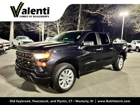 Used 2022 Chevrolet Silverado 1500 Custom image 1