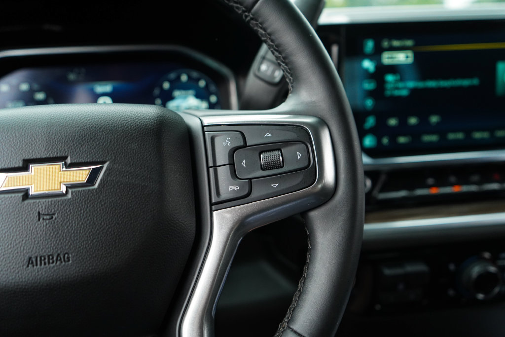 Used 2024 Chevrolet Silverado 1500 LT AWD/4WD image 29