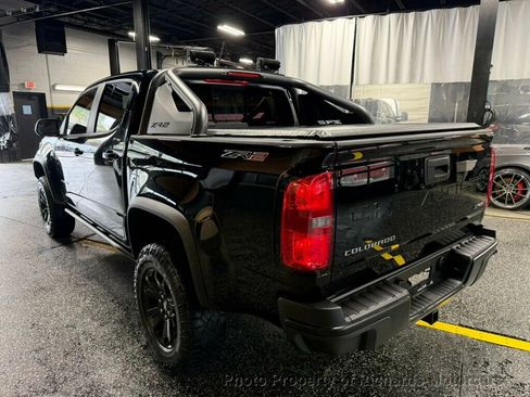 Used 2021 Chevrolet Colorado ZR2 w/ ZR2 Midnight Special Edition AWD/4WD image 5