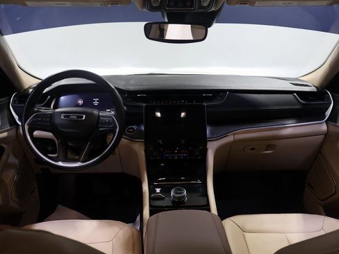 Used 2022 Jeep Grand Cherokee L Limited image 14