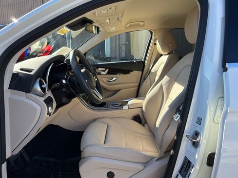 Used 2022 Mercedes-Benz GLC 300 GLC 300 image 22