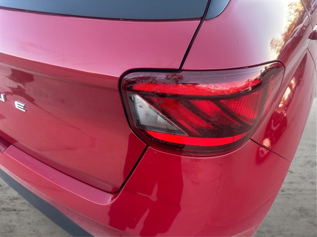 Used 2022 Hyundai Venue SEL FWD image 22