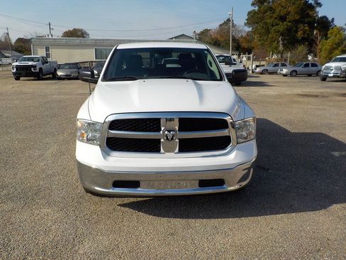 Used 2019 RAM 1500 Tradesman w/ Chrome Appearance Group RWD image 9
