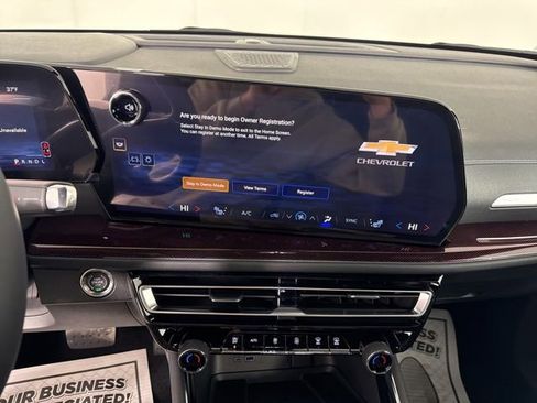 New 2026 Chevrolet Traverse Z71 w/ Enhanced Driving Package AWD/4WD image 36