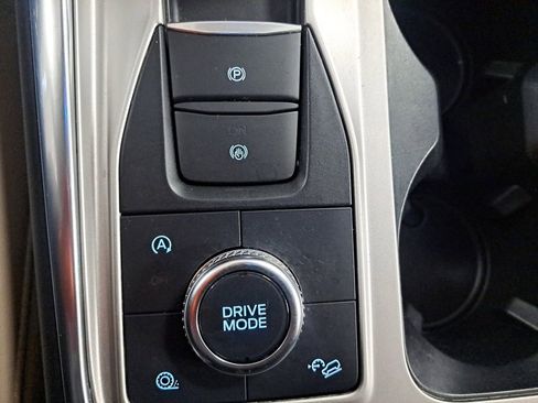 Used 2023 Ford Explorer XLT w/ Equipment Group 202A image 32