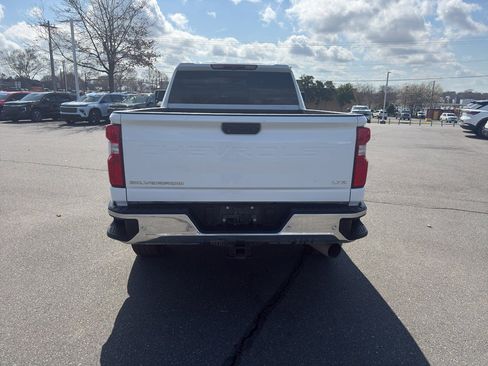 Used 2022 Chevrolet Silverado 2500 LTZ w/ LTZ Convenience Package image 6