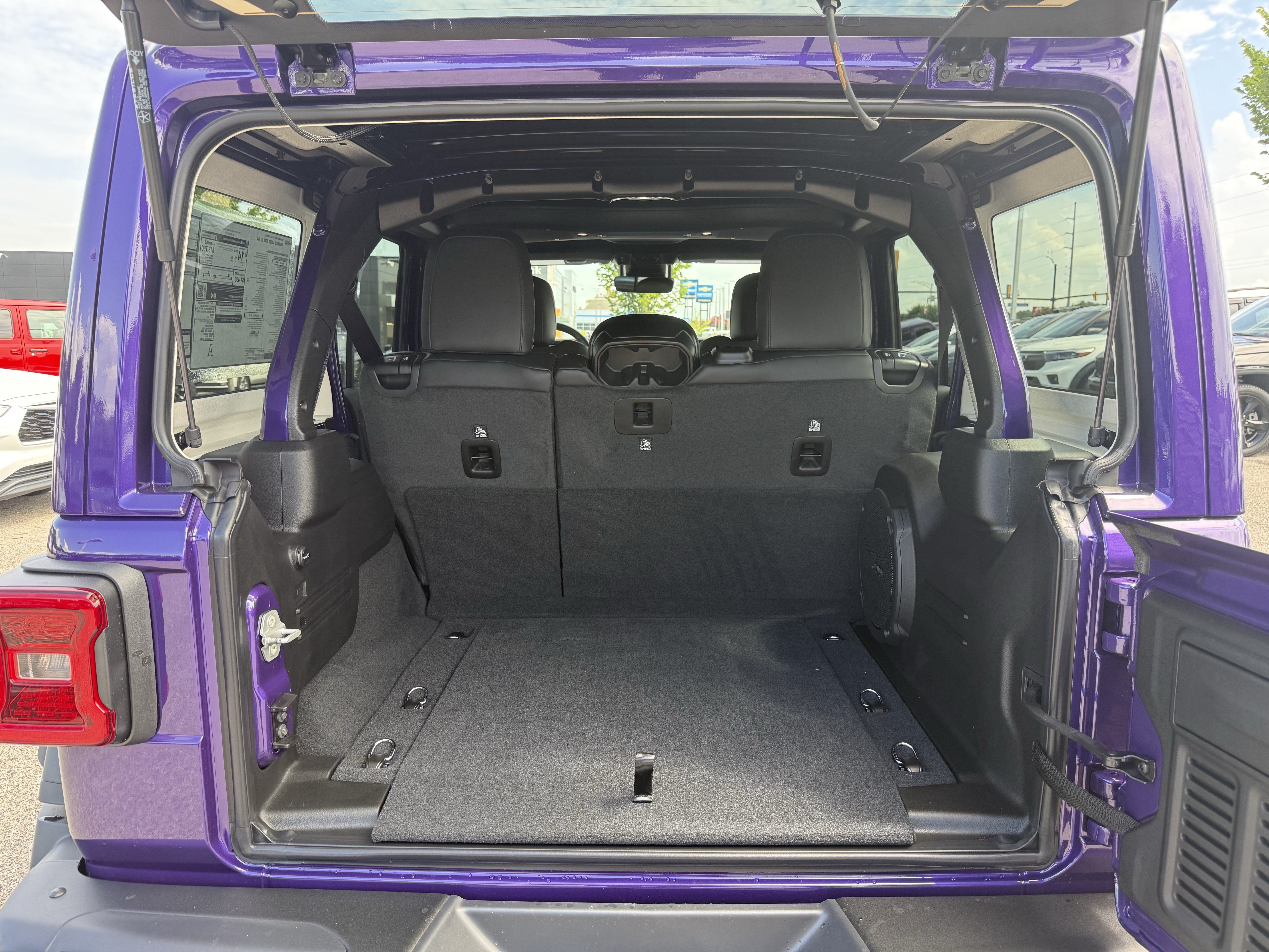 New 2026 Jeep Wrangler Unlimited Rubicon 392 w/ Quick Order Package 27X Moab AWD/4WD image 32