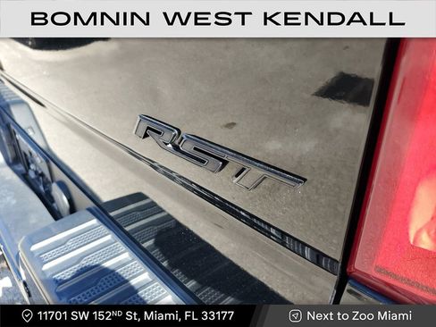 Used 2022 Chevrolet Silverado 1500 RST w/ Redline Edition image 9
