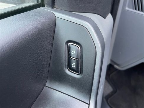 Used 2023 Ford F250 XLT image 19