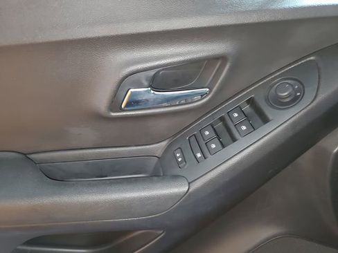 Used 2017 Chevrolet Trax LT image 20
