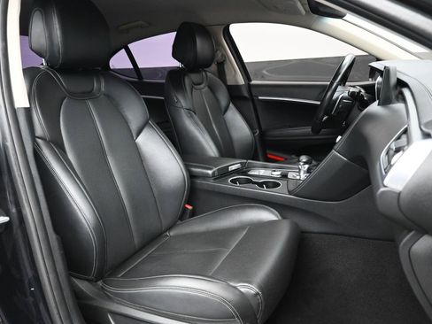 Used 2023 Genesis G70 2.0T image 26