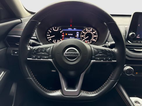 Used 2022 Nissan Altima 2.5 SR FWD image 19