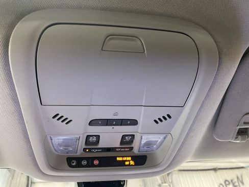 Used 2021 Buick Enclave Avenir w/ Avenir Technology Package image 44