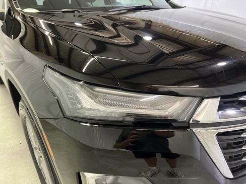 Used 2023 Chevrolet Traverse LT FWD image 5