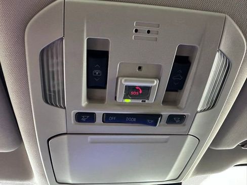 Used 2023 Toyota Highlander Platinum image 33