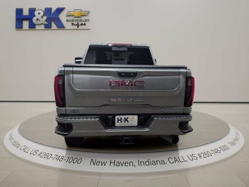 Used 2024 GMC Sierra 2500 Denali w/ Denali Reserve Package AWD/4WD image 5