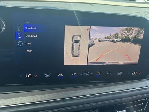 Used 2025 Chevrolet Suburban Z71 image 11