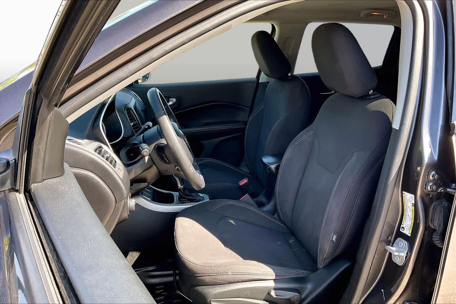 Used 2019 Jeep Compass Sport FWD image 8