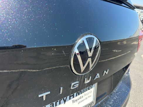 Used 2023 Volkswagen Tiguan SE FWD image 21