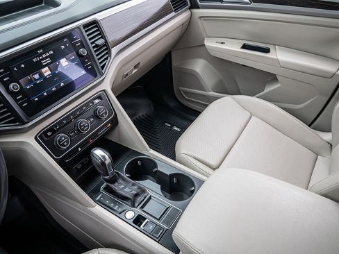 Used 2018 Volkswagen Atlas SE image 27